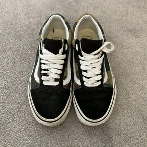 Camo print Vans